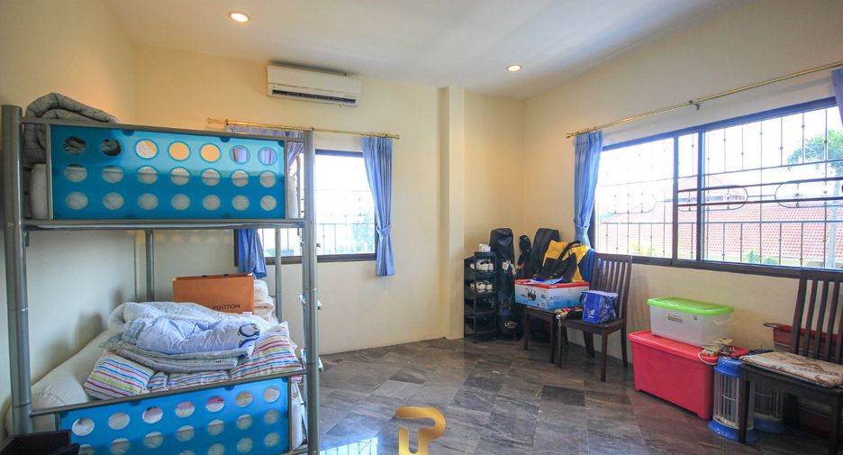 For sale 3 bedrooms villa in Cha Am, Phetchaburi