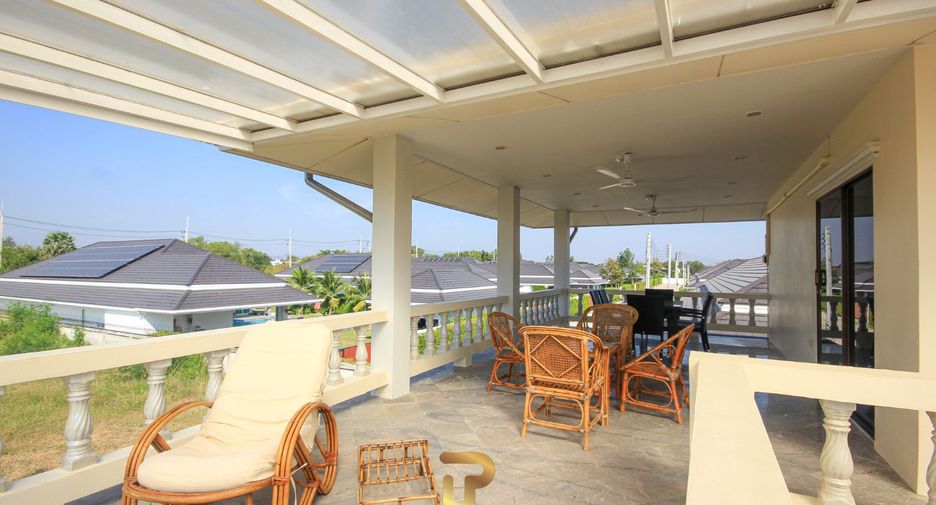 For sale 3 bedrooms villa in Cha Am, Phetchaburi