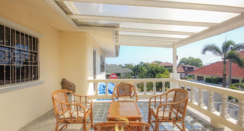 For sale 3 bedrooms villa in Cha Am, Phetchaburi