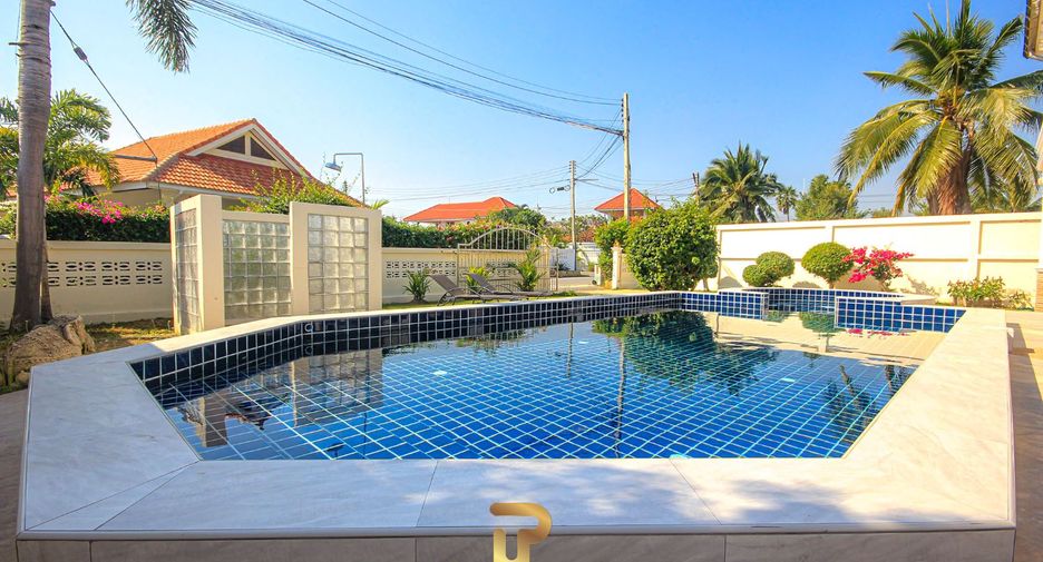 For sale 3 bedrooms villa in Cha Am, Phetchaburi