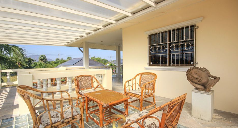 For sale 3 bedrooms villa in Cha Am, Phetchaburi