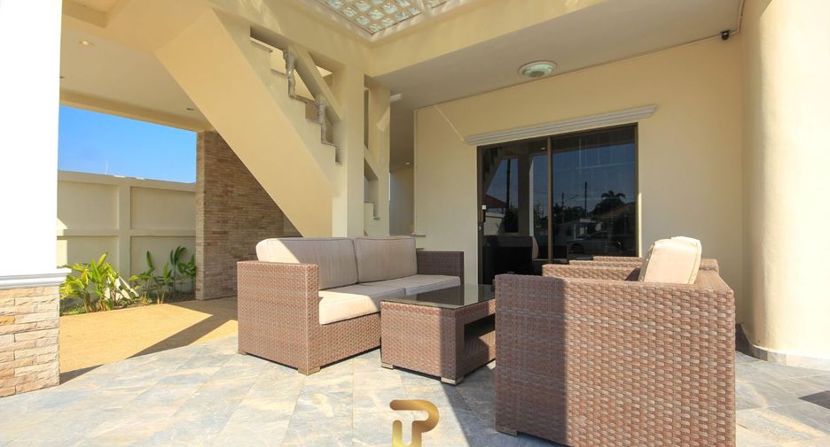 For sale 3 bedrooms villa in Cha Am, Phetchaburi