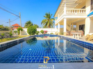 For sale 3 bedrooms villa in Cha Am, Phetchaburi