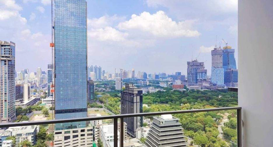 À louer et à vendre 2 chambres condo à Pathum Wan, Bangkok