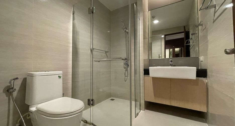 For rent 4 bedrooms apartment in Pathum Wan, Bangkok