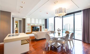 Condo en alquiler y en venta de 2 habitaciones en Khlong Toei, Bangkok