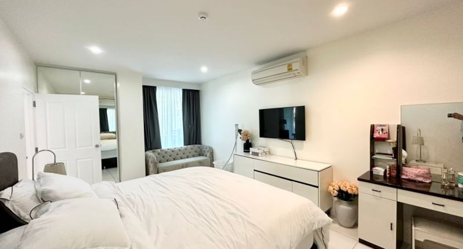 For sale 2 Beds apartment in Pratumnak, Pattaya