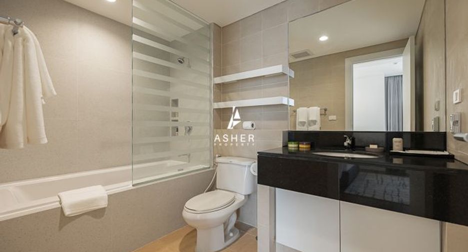 For rent 4 bedrooms condo in Watthana, Bangkok