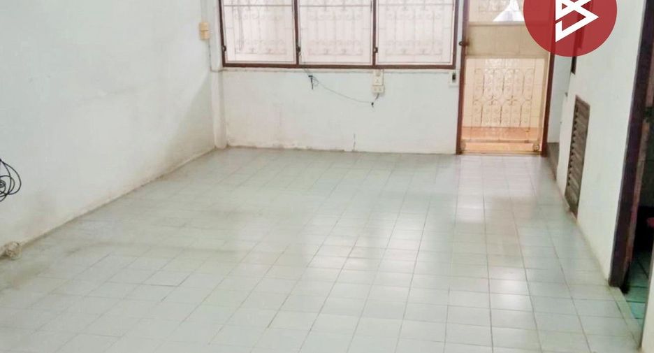 For sale studio townhouse in Plaeng Yao, Chachoengsao