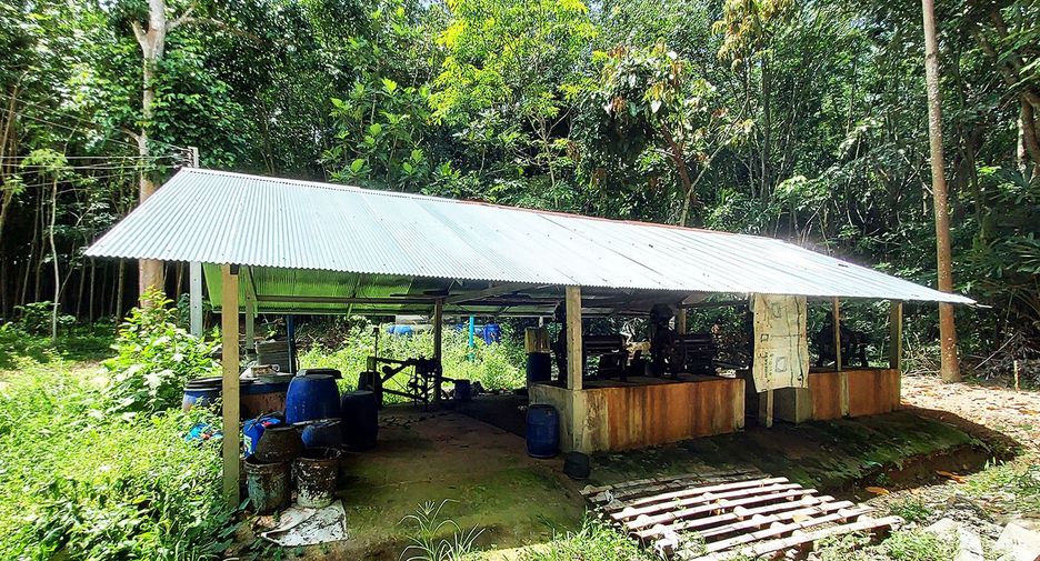 出售 商业空间 在 Klaeng, Rayong