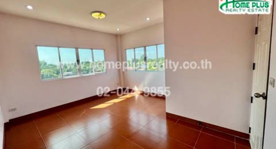 For sale 3 bedrooms retail Space in Mueang Ang Thong, Ang Thong