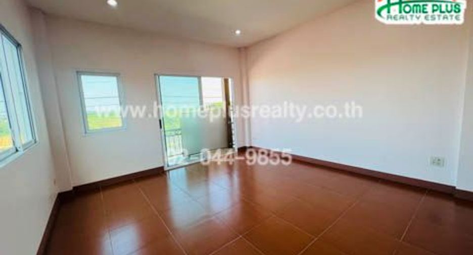 For sale 3 bedrooms retail Space in Mueang Ang Thong, Ang Thong