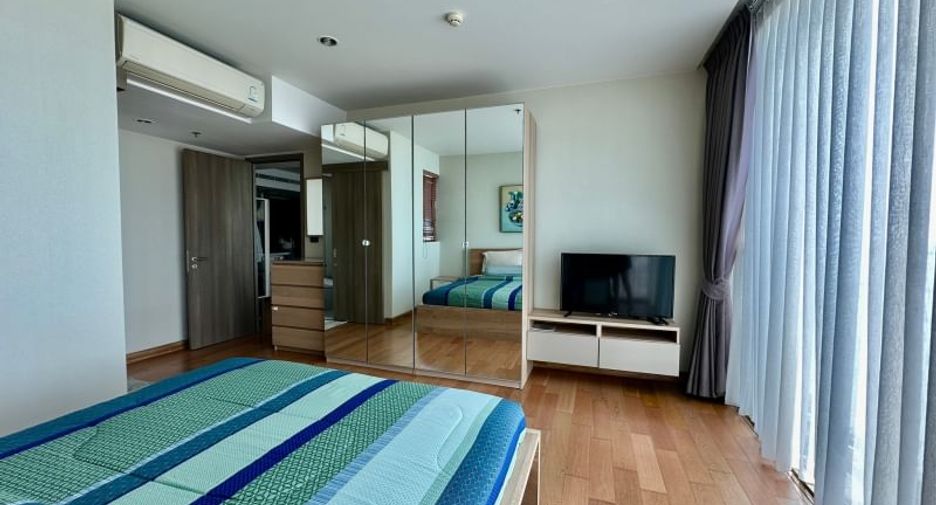 For rent 2 bedrooms condo in Si Racha, Chonburi