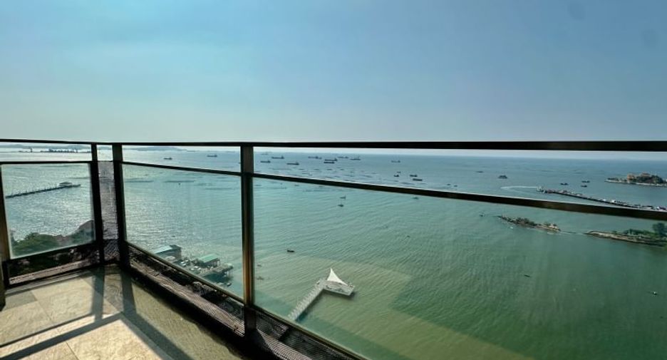 For rent 2 bedrooms condo in Si Racha, Chonburi
