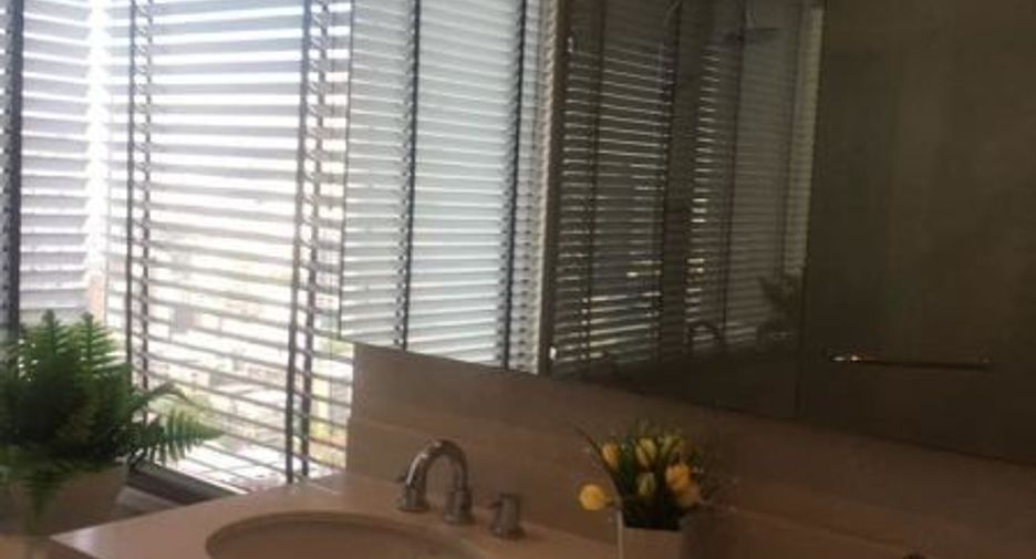 For rent and for sale 2 bedrooms condo in Khlong Toei, Bangkok