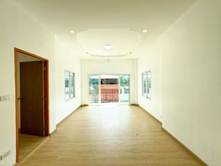 For sale 2 bedrooms house in Saraphi, Chiang Mai