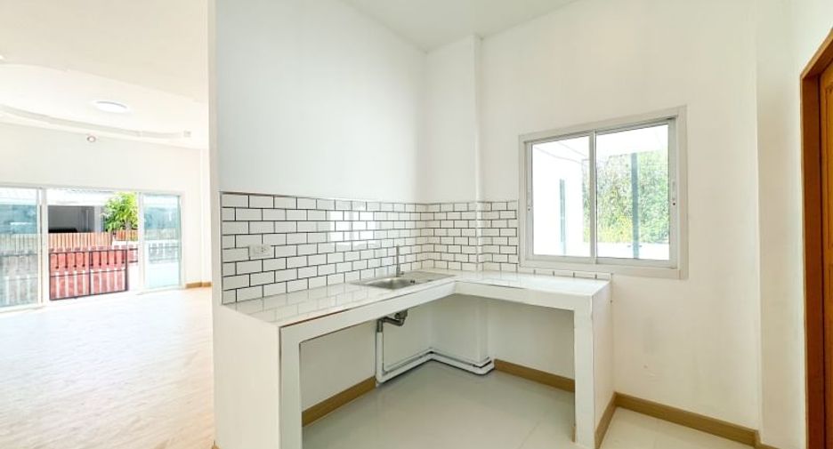 For sale 2 bedrooms house in Saraphi, Chiang Mai