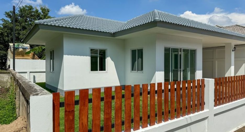 For sale 2 bedrooms house in Saraphi, Chiang Mai