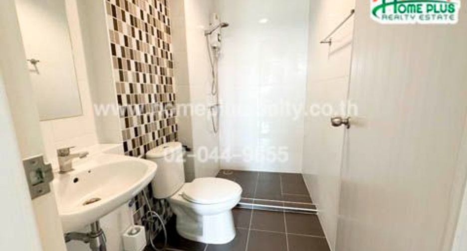 For sale 1 bed condo in Mueang Pathum Thani, Pathum Thani