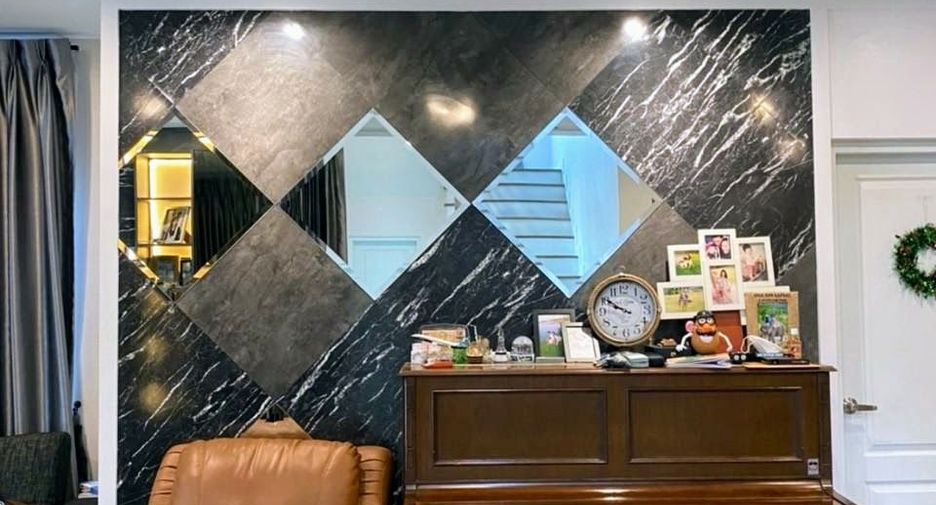 Haus zum Kauf mit 4 Zimmer in Bang Phli, Samut Prakan