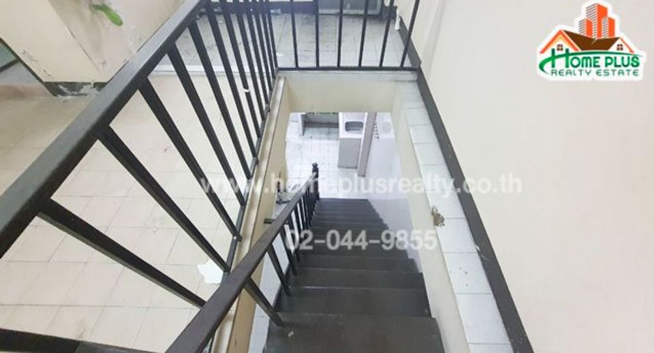 For sale 2 bedrooms townhouse in Bangkok Noi, Bangkok