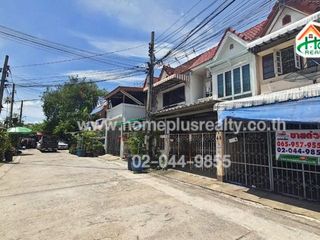 出售 2 卧室 联排别墅 在 Bangkok Noi, 曼谷