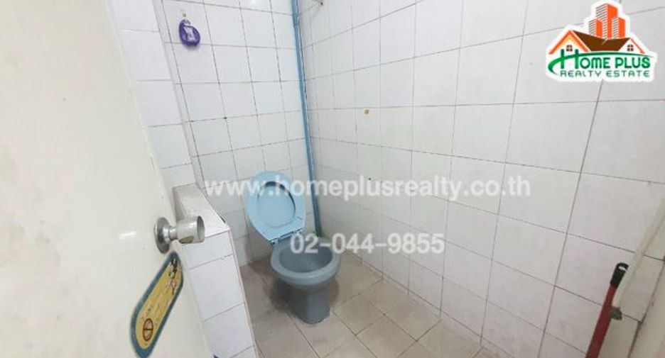 For sale 2 bedrooms townhouse in Bangkok Noi, Bangkok