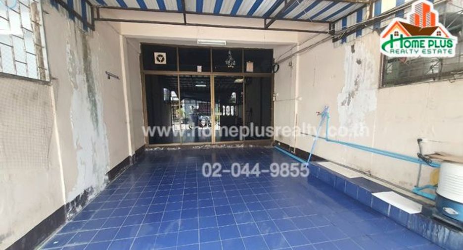 For sale 2 bedrooms townhouse in Bangkok Noi, Bangkok