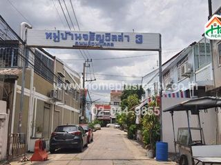 出售 2 卧室 联排别墅 在 Bangkok Noi, 曼谷
