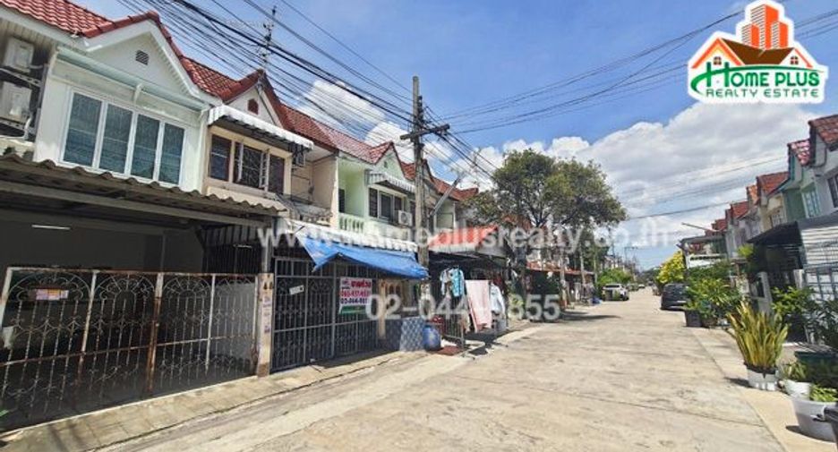 For sale 2 bedrooms townhouse in Bangkok Noi, Bangkok
