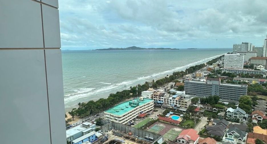 For sale 1 bed condo in Bang Lamung, Chonburi