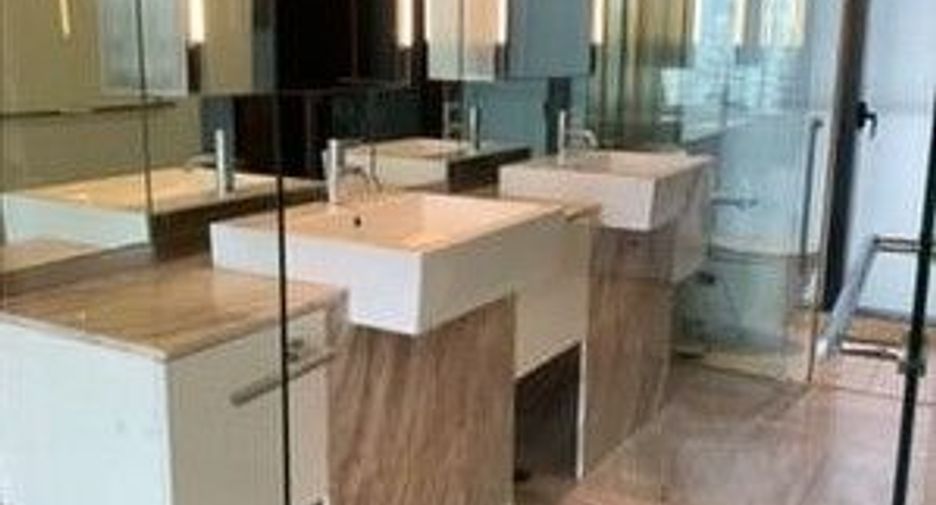 For rent and for sale 3 bedrooms condo in Sathon, Bangkok