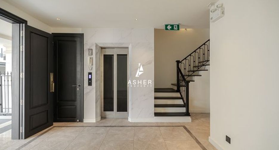 Haus zum Kauf mit 3 Zimmer in Sathon, Bangkok