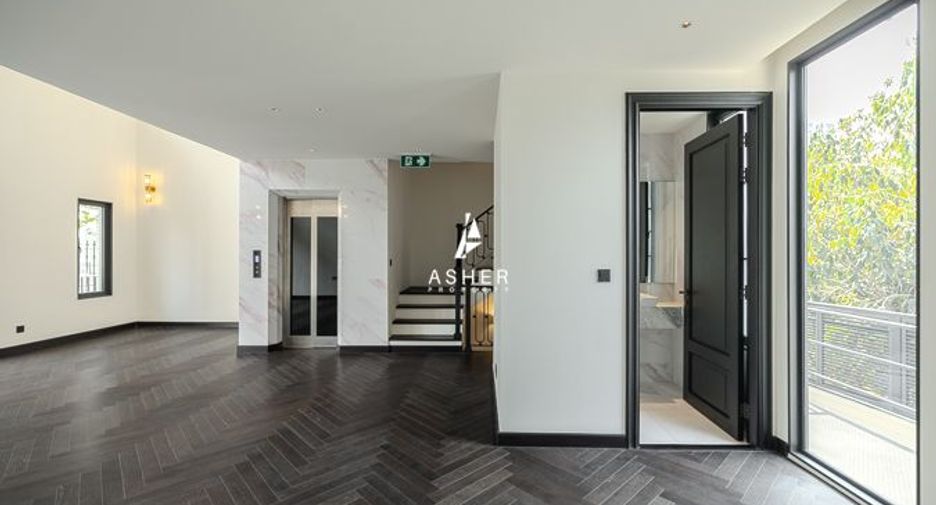 Haus zum Kauf mit 3 Zimmer in Sathon, Bangkok