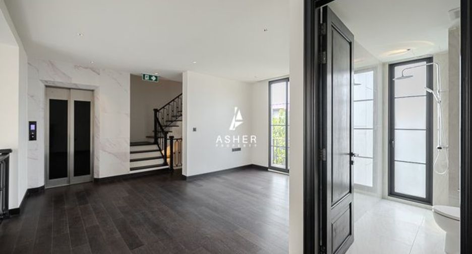 Haus zum Kauf mit 3 Zimmer in Sathon, Bangkok