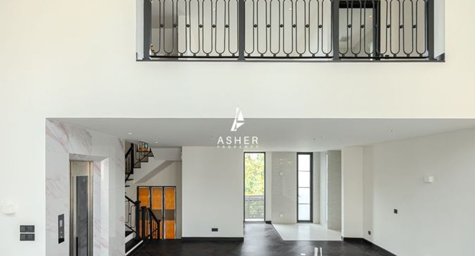 Haus zum Kauf mit 3 Zimmer in Sathon, Bangkok