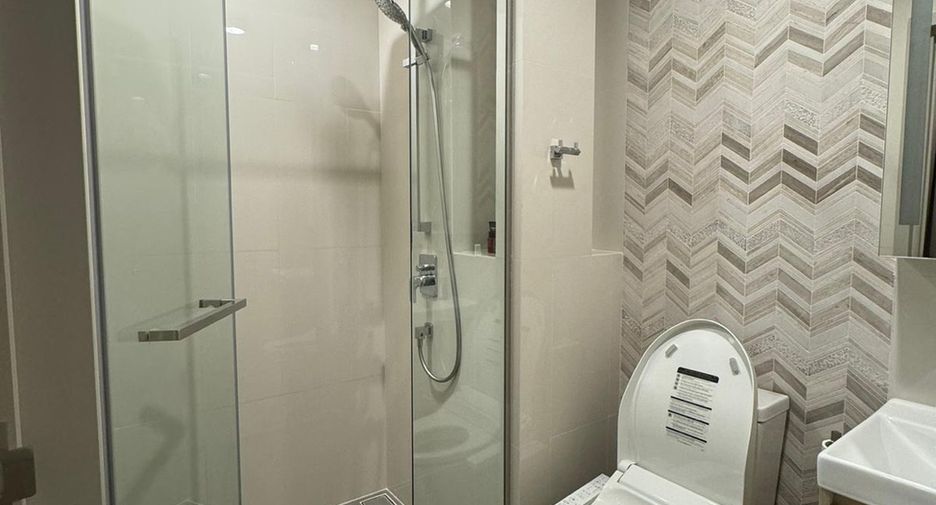 Apartamento en alquiler de 1 habitaciones en Khlong Toei, Bangkok