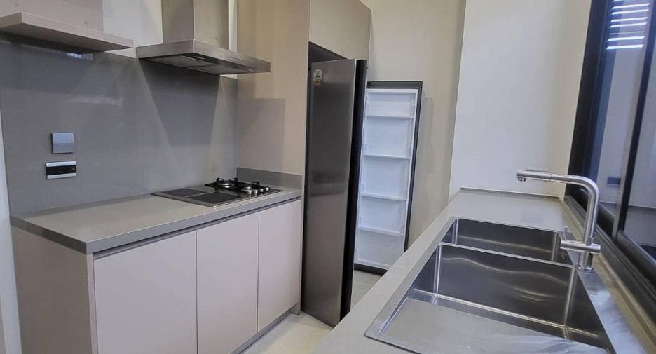 For rent and for sale 5 bedrooms house in Wang Thonglang, Bangkok