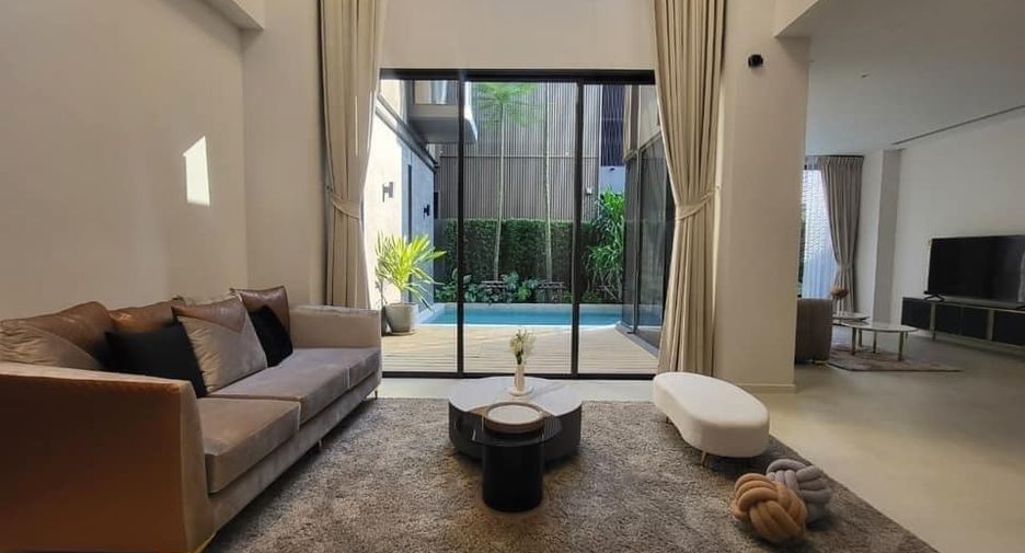 For rent and for sale 5 bedrooms house in Wang Thonglang, Bangkok