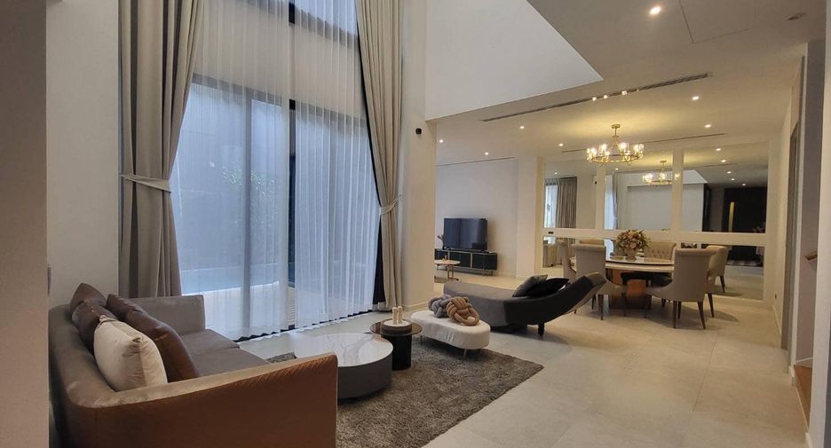 For rent and for sale 5 bedrooms house in Wang Thonglang, Bangkok
