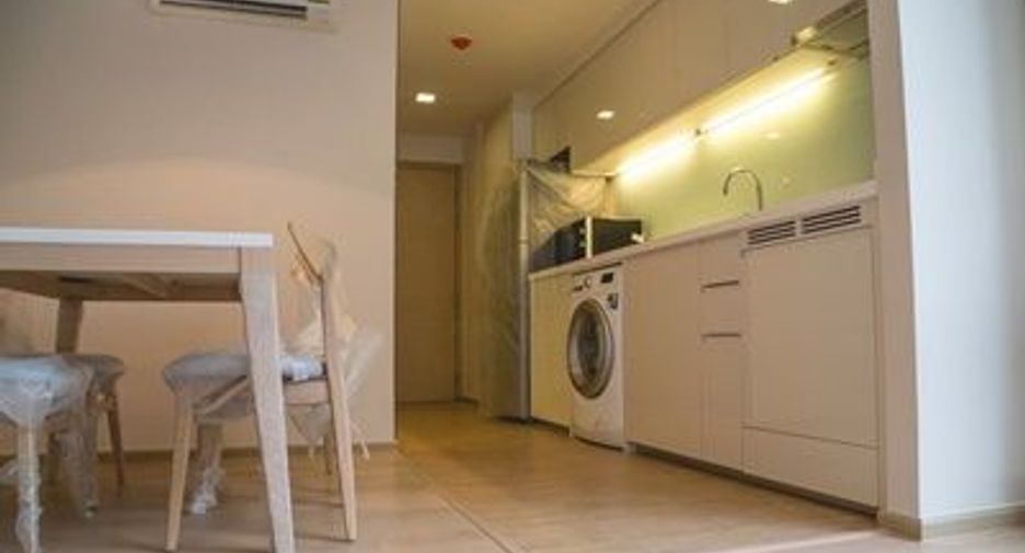 For sale 2 bedrooms condo in Khlong Toei, Bangkok
