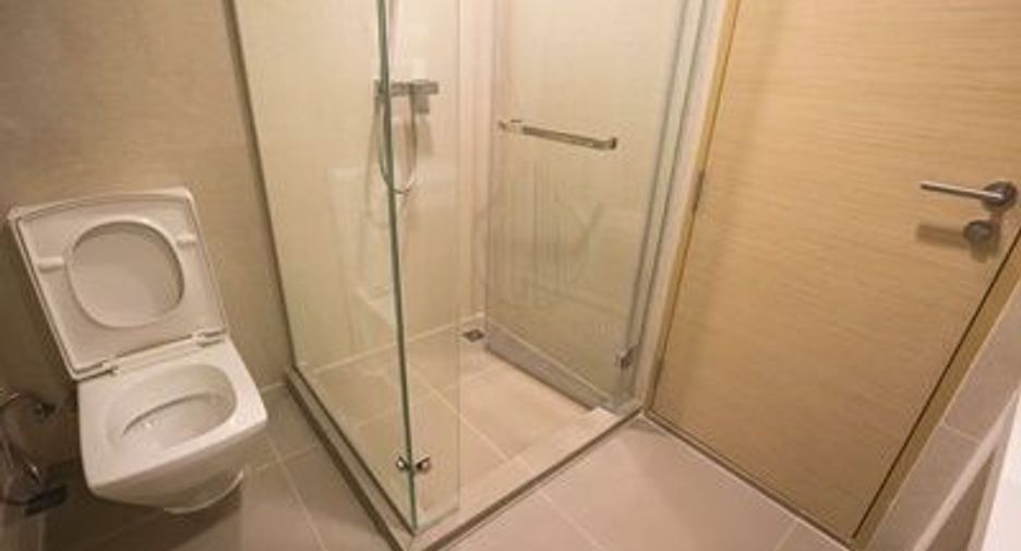 For sale 2 bedrooms condo in Khlong Toei, Bangkok