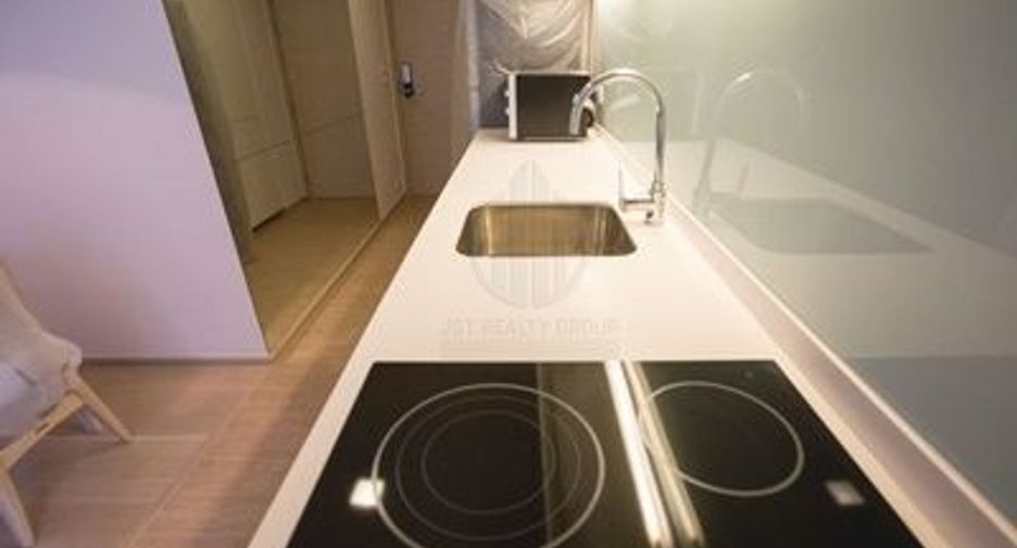 For sale 2 bedrooms condo in Khlong Toei, Bangkok