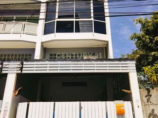 For sale 3 Beds retail Space in Bang Khae, Bangkok
