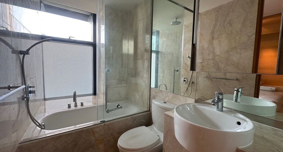 Condo en alquiler de 2 habitaciones en Sathon, Bangkok
