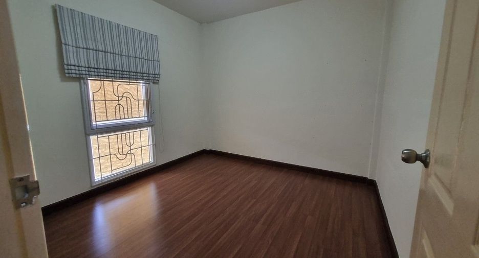 For sale 3 bedrooms townhouse in Bang Bua Thong, Nonthaburi