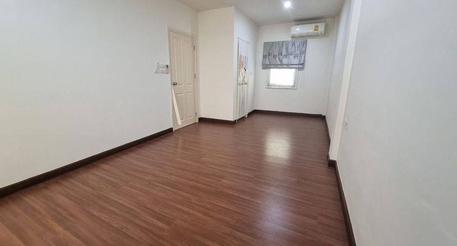 For sale 3 bedrooms townhouse in Bang Bua Thong, Nonthaburi