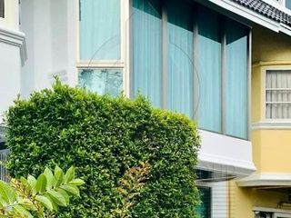 For rent and for sale 3 bedrooms townhouse in Watthana, Bangkok