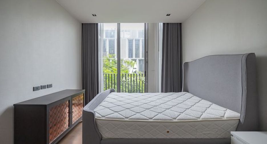 For rent 4 bedrooms house in Watthana, Bangkok