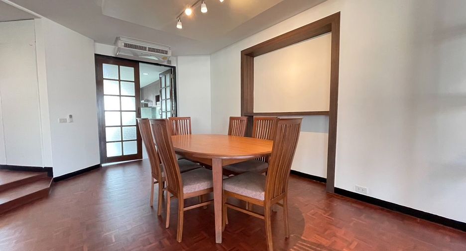 For rent 3 ベッドルーム apartment in Khlong Toei, Bangkok